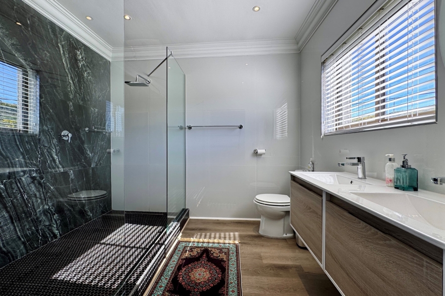 3 Bedroom Property for Sale in Yzerfontein Western Cape